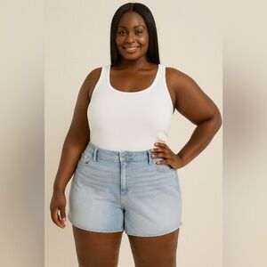 Torrid Women’s Plus Size 28 Denim Jean Shorts Light Wash